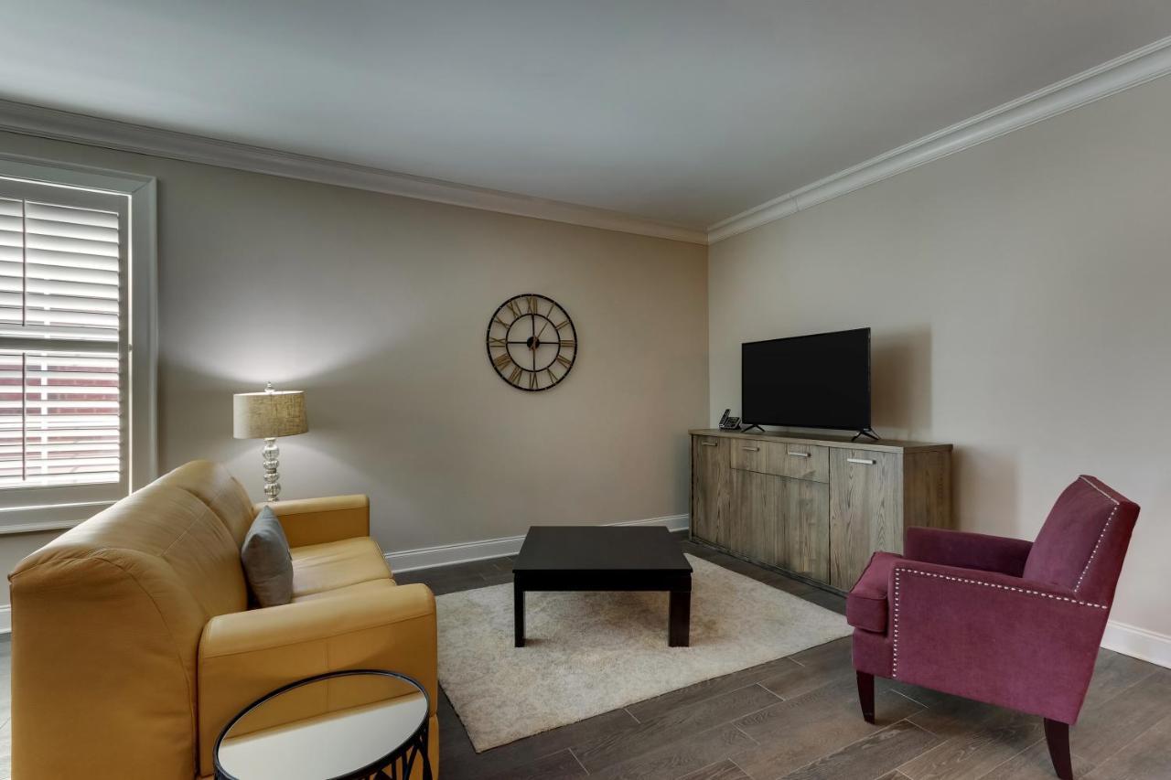 The Mantissa Hotel Hartsville Extérieur photo