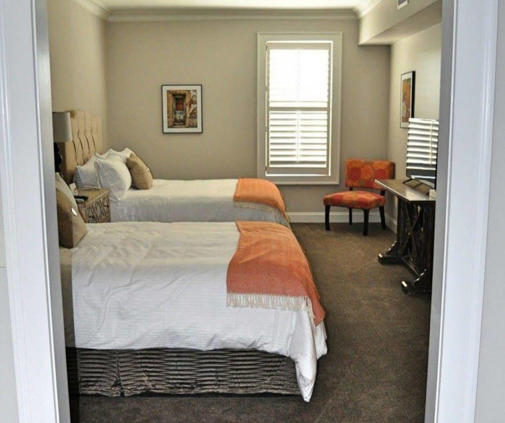 The Mantissa Hotel Hartsville Extérieur photo